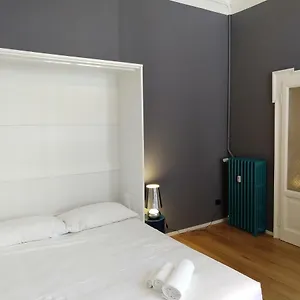 Gray Design In Casa Epoca Isola Garibaldi Apartamento Milán